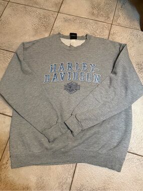 Harley-Davidson Gray Crewneck with Blue Logo Lettering Vintage